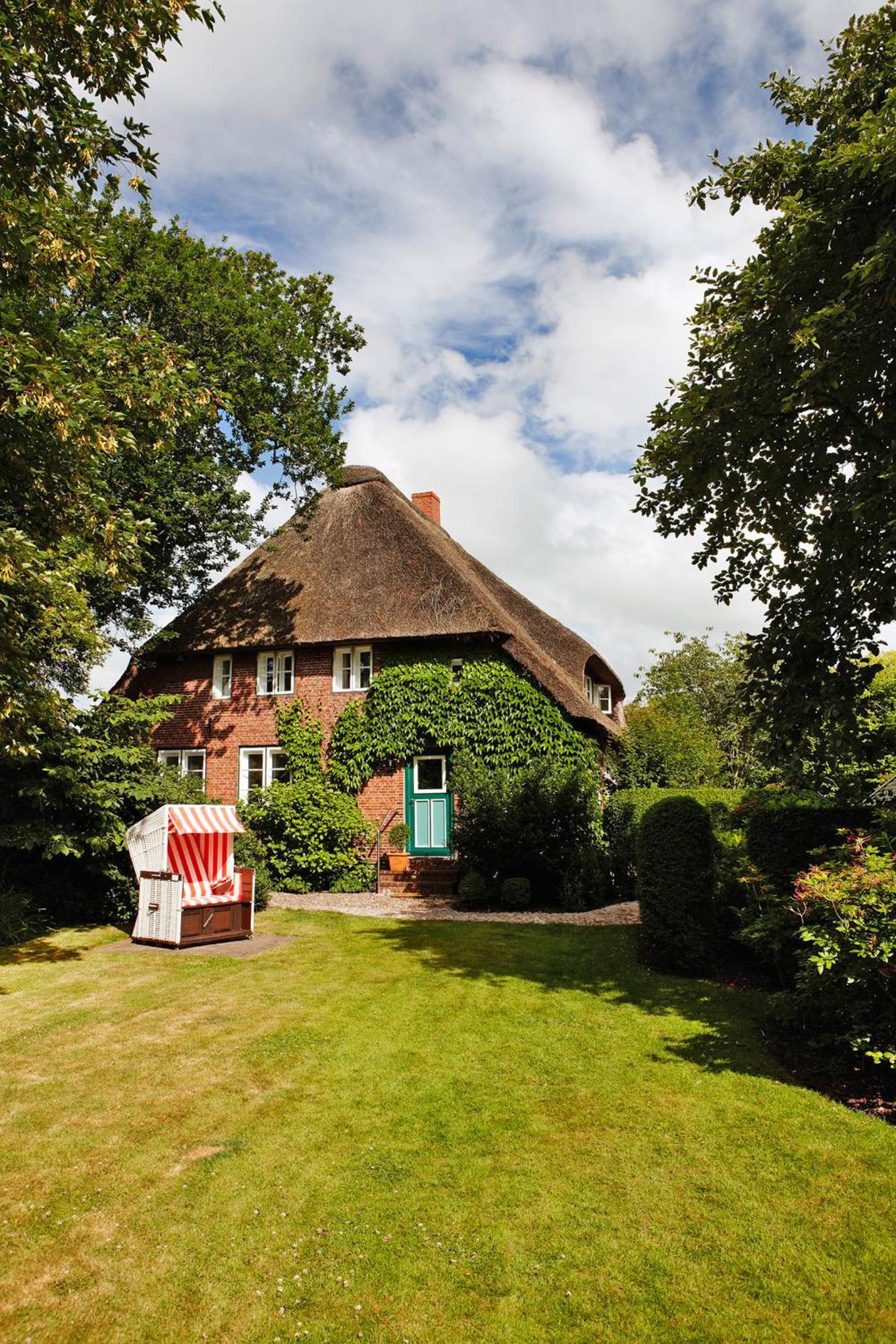 Landhaus Altes Pastorat Hotel Suderende  Exterior photo